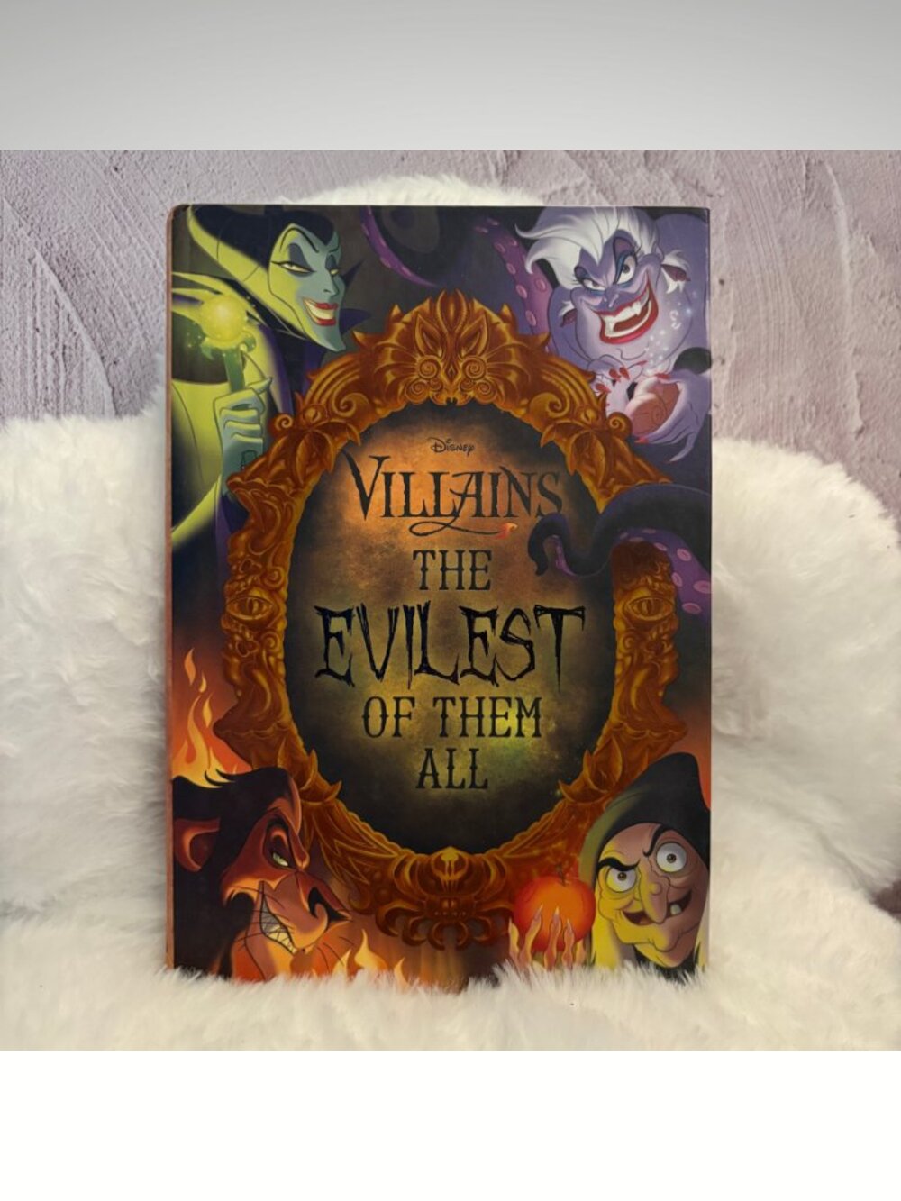 Disney, Villains The Evilest of Them All, Youth Book 5/$15 (SKU: 151MI)
